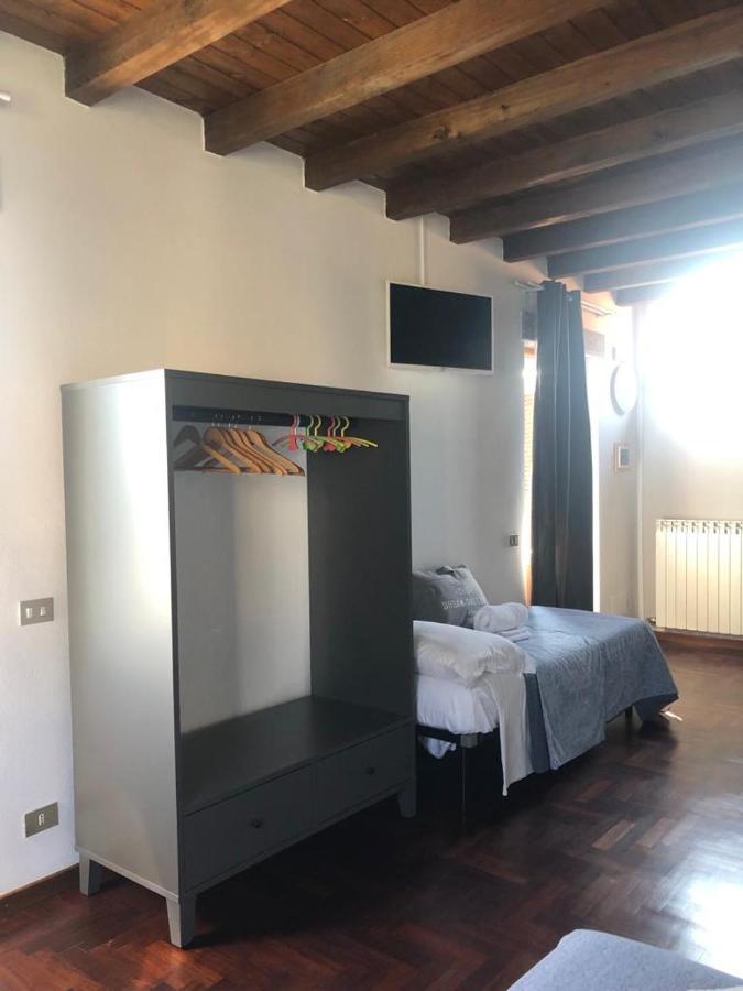 Bed and Breakfast Attico By Marconi 11 Besozzo Exterior foto